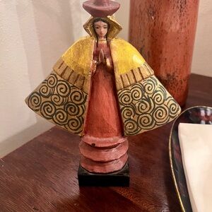 Handcrafted Virgin Mary Santos Gilt Christmas Folk Art Figurine Rare